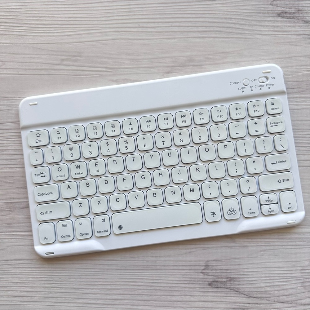 Sleek White Wireless Bluetooth Tablet Keyboard